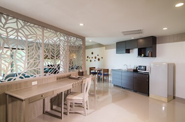 Premium Deluxe Suite