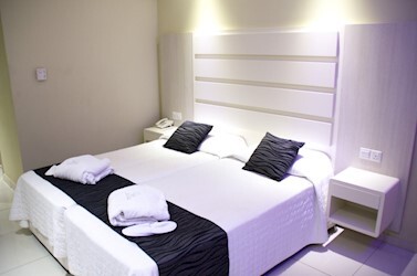 Twin Inland View / Side Sea View / Sea View