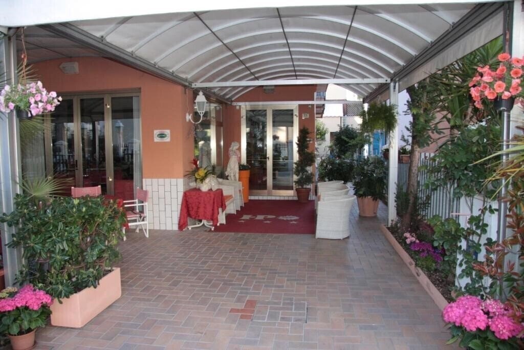 Peonia (Marina Centro) 3* қонақ үйі