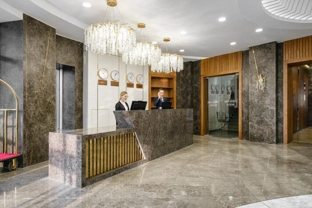 Grand Mildom Hotel 4* суреті