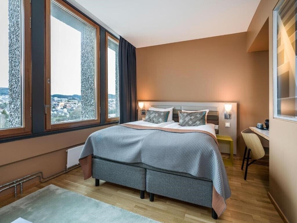 Quality Hotel 33 3* суреті