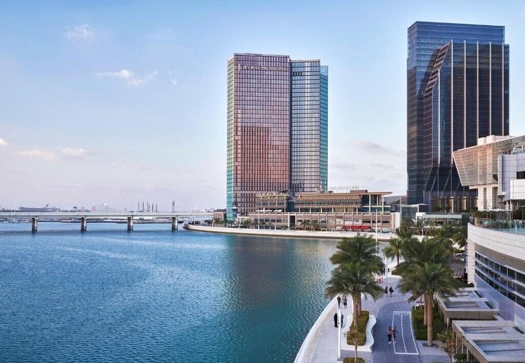 Отель Four Seasons Al Maryah Island Abu Dhabi 5*