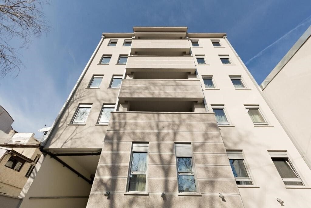 Отель Hotel Tesla 4*