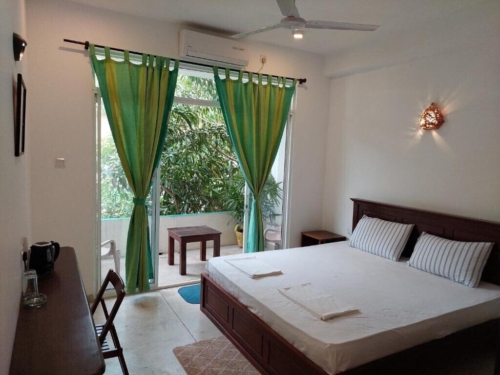 Фото Bird House 2*