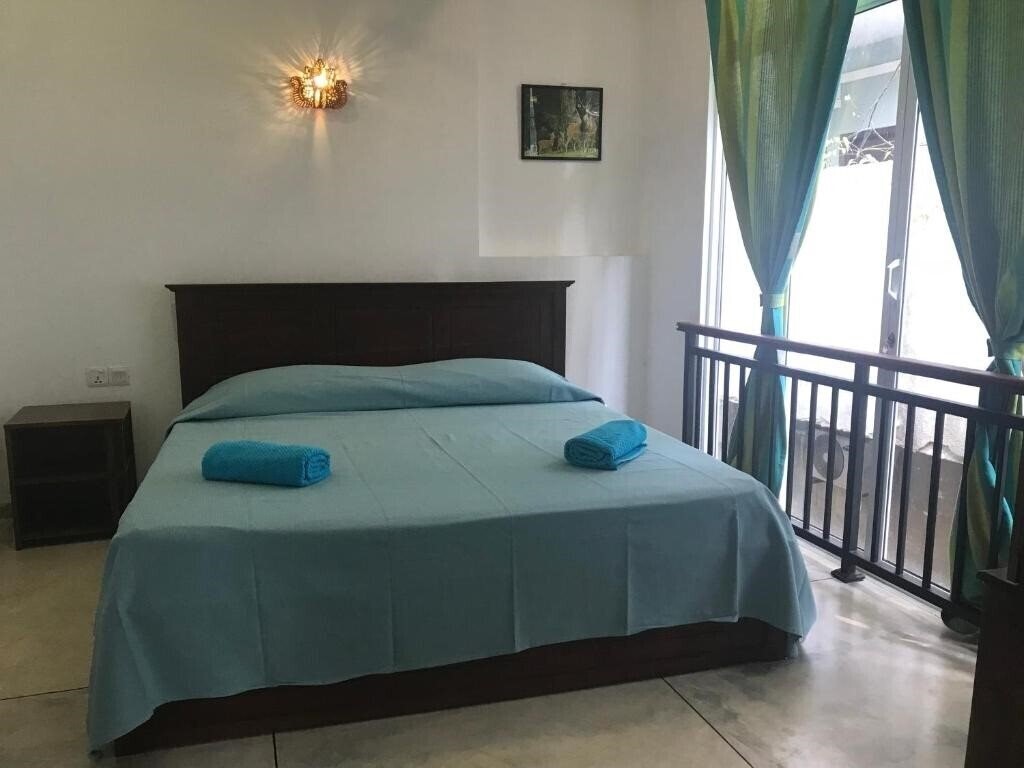 Bird House 2* фотосуреті