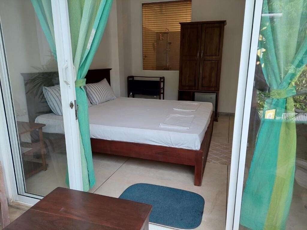 Bird House 2* суреті