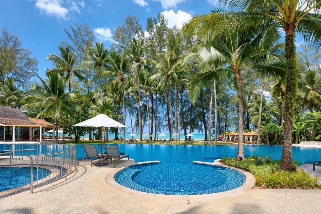 Outrigger Khao Lak Beach Resort (ex. Royal Bangsak Beach Resort) 5* фотосуреті