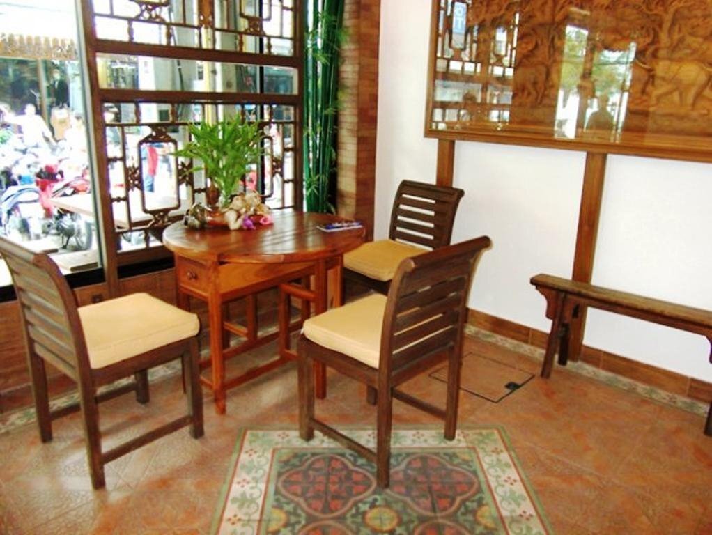 The Red Balcony Inn 2* қонақ үйі